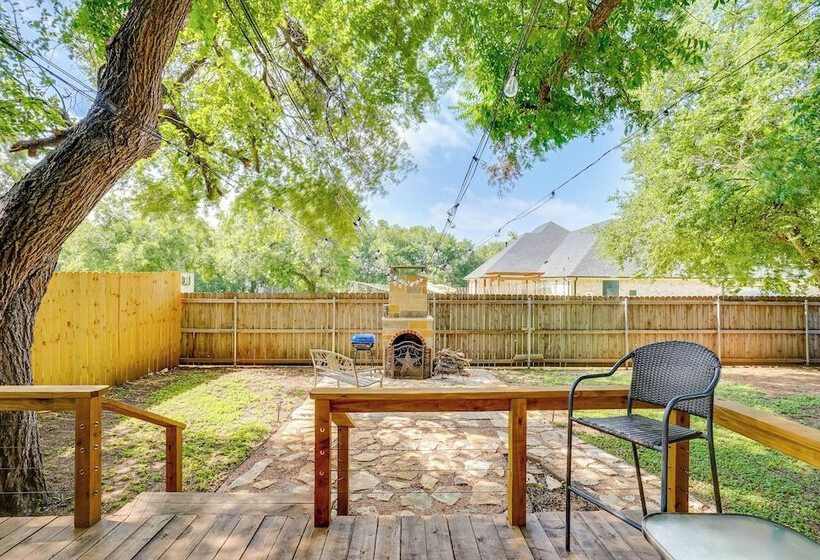 Pet Friendly Granbury Home W/ Yard, Near Downtown!