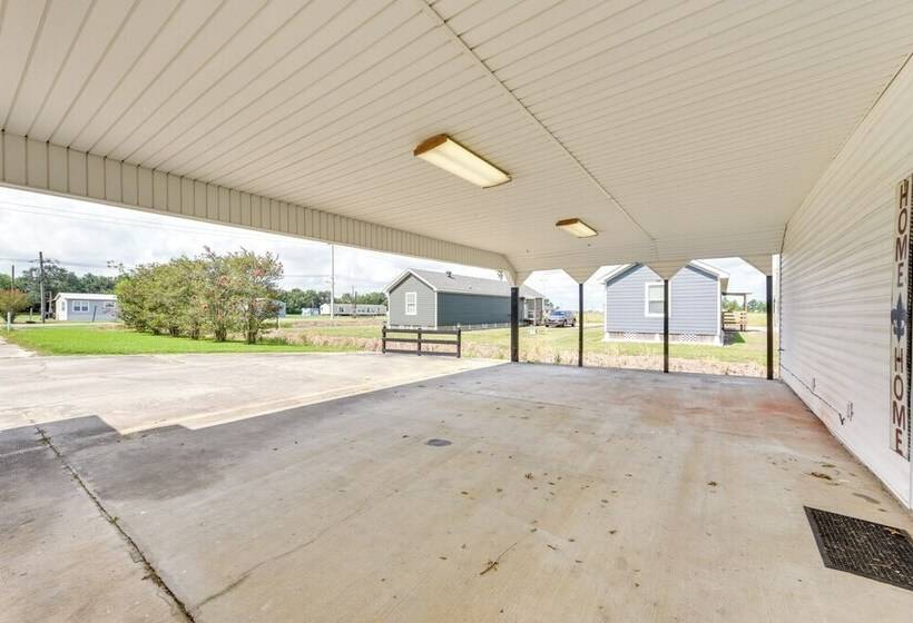 Group Friendly Louisana Hideaway: Hunt & Fish!