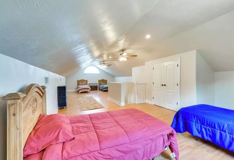 Group Friendly Louisana Hideaway: Hunt & Fish!