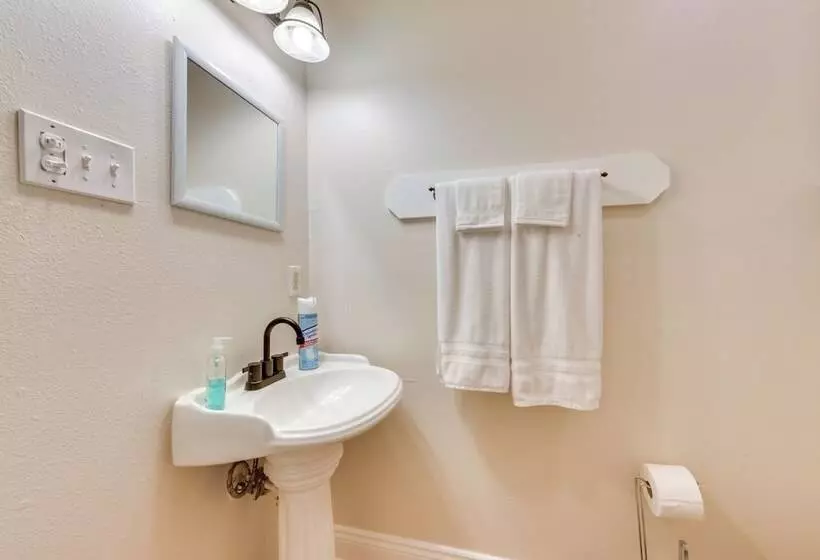 Group Friendly Louisana Hideaway: Hunt & Fish!