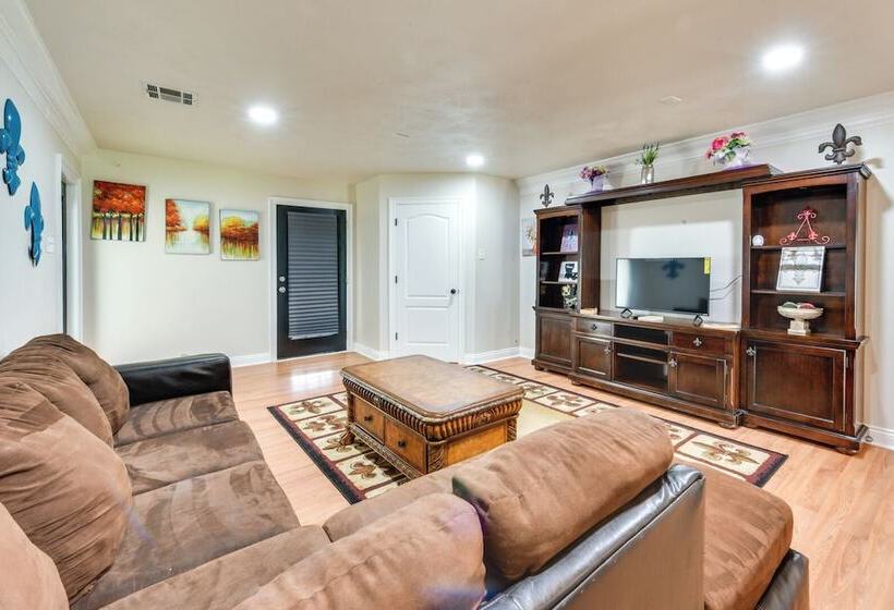 Group Friendly Louisana Hideaway: Hunt & Fish!