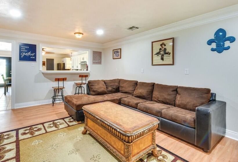 Group Friendly Louisana Hideaway: Hunt & Fish!