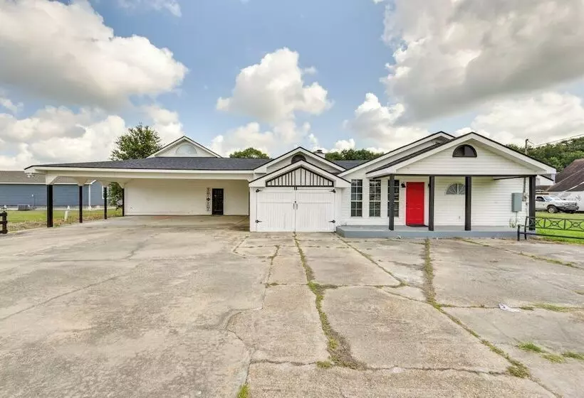 Group Friendly Louisana Hideaway: Hunt & Fish!