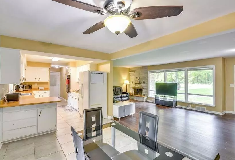 5 Mi To Warren Dunes   Secluded Sawyer Home!