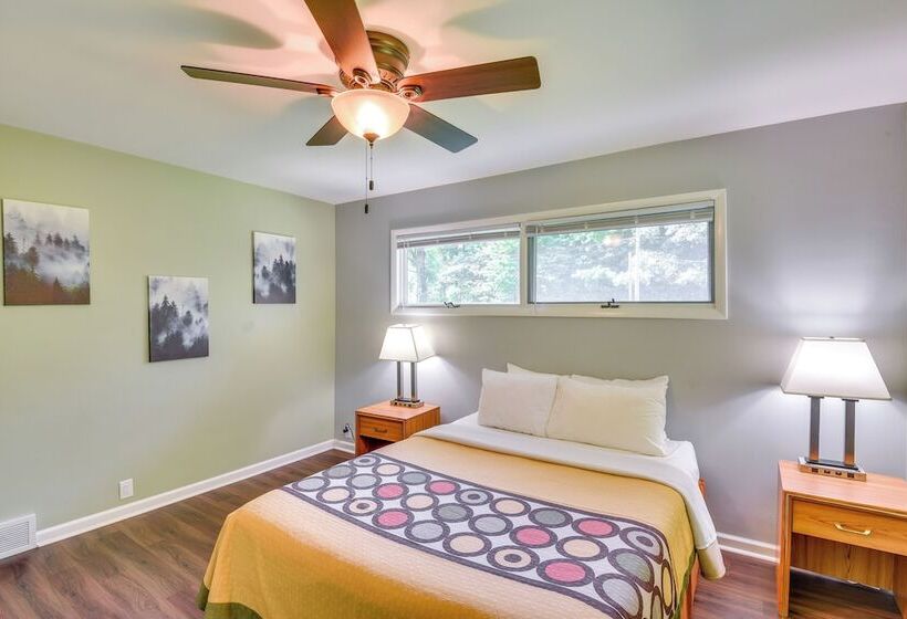 5 Mi To Warren Dunes   Secluded Sawyer Home!