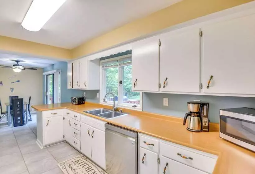 5 Mi To Warren Dunes   Secluded Sawyer Home!