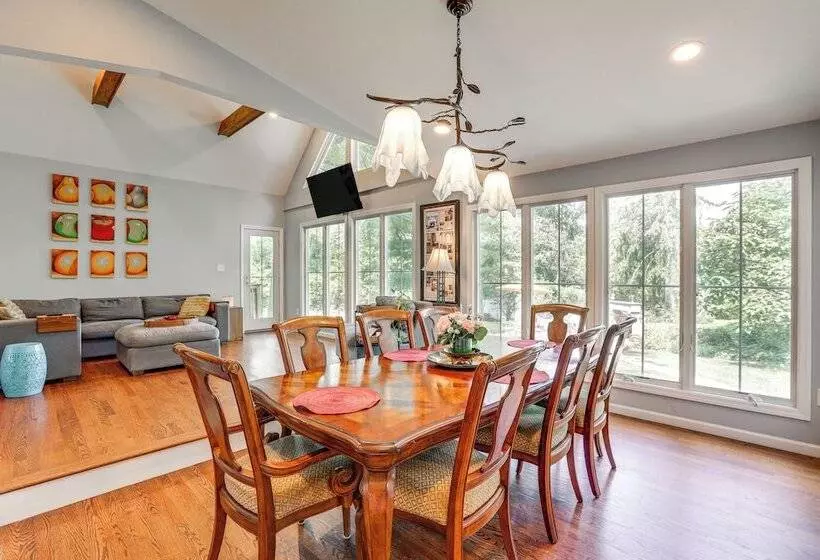 Princeton Home W/ Patio: Pets Welcome!