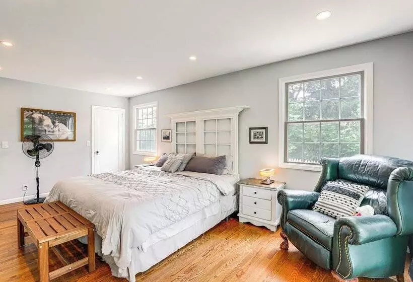 Princeton Home W/ Patio: Pets Welcome!