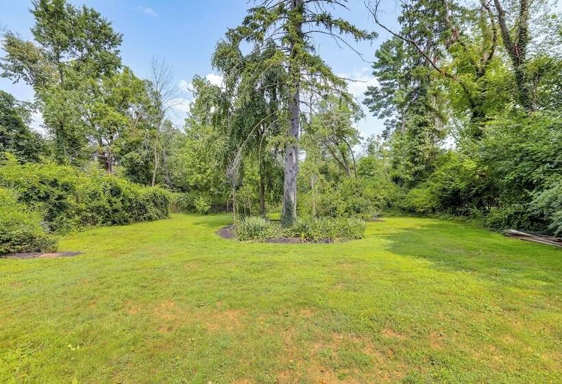 Princeton Home W/ Patio: Pets Welcome!