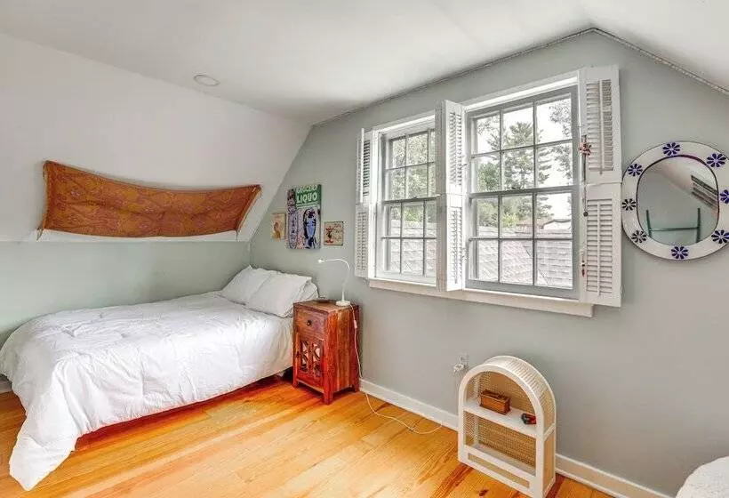 Princeton Home W/ Patio: Pets Welcome!