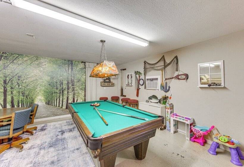 Rhodes Retreat W/ Dock On Cedar Creek Lake!