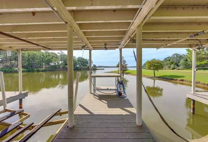 Rhodes Retreat W/ Dock On Cedar Creek Lake!