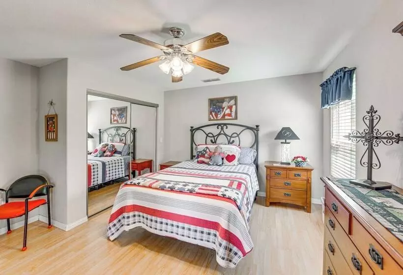 Rhodes Retreat W/ Dock On Cedar Creek Lake!