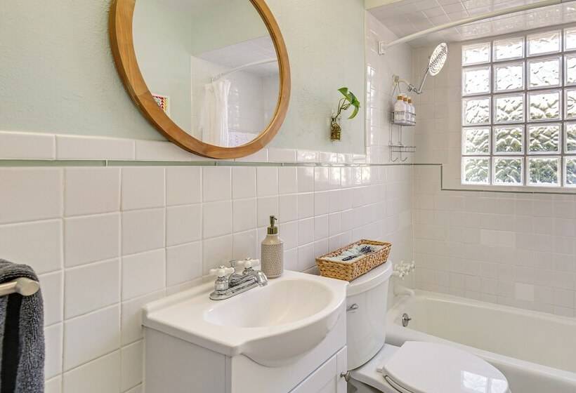 St Louis Home < 1 Mi To Forest Park!