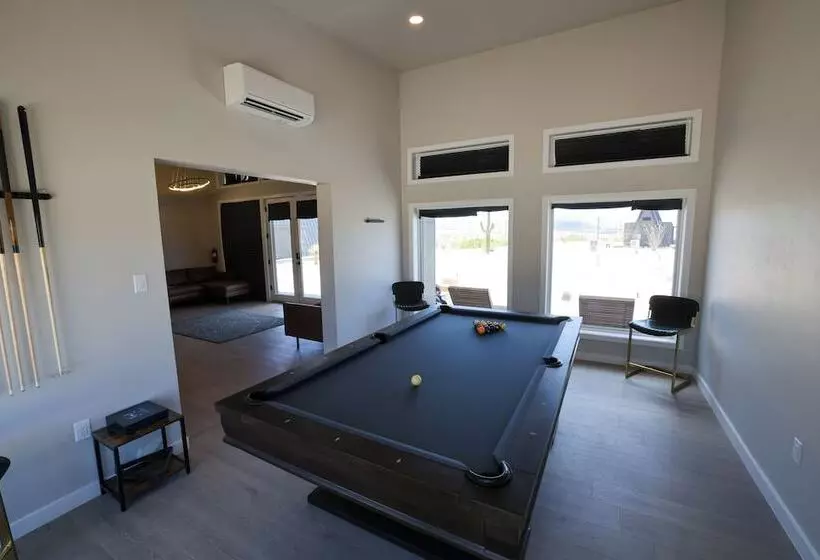 Stardust Big Bend Luxury Cottage