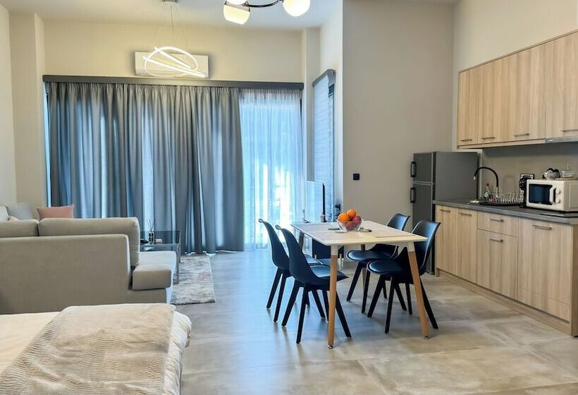 Tsikaris Boutique Guesthouse