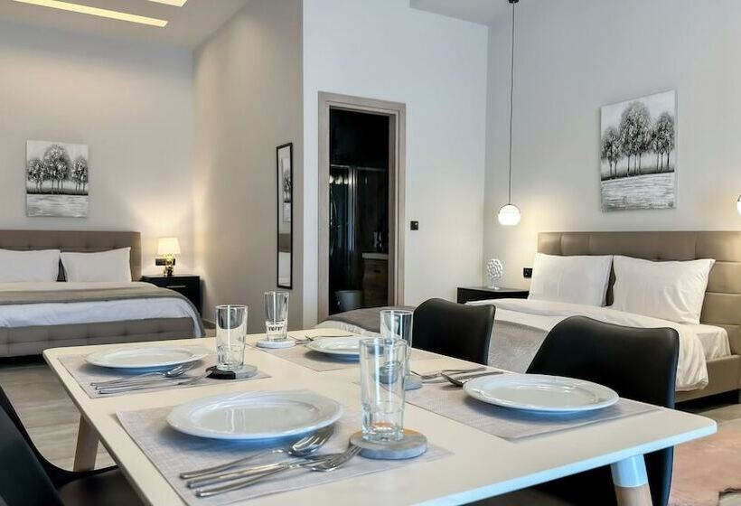 Tsikaris Boutique Guesthouse