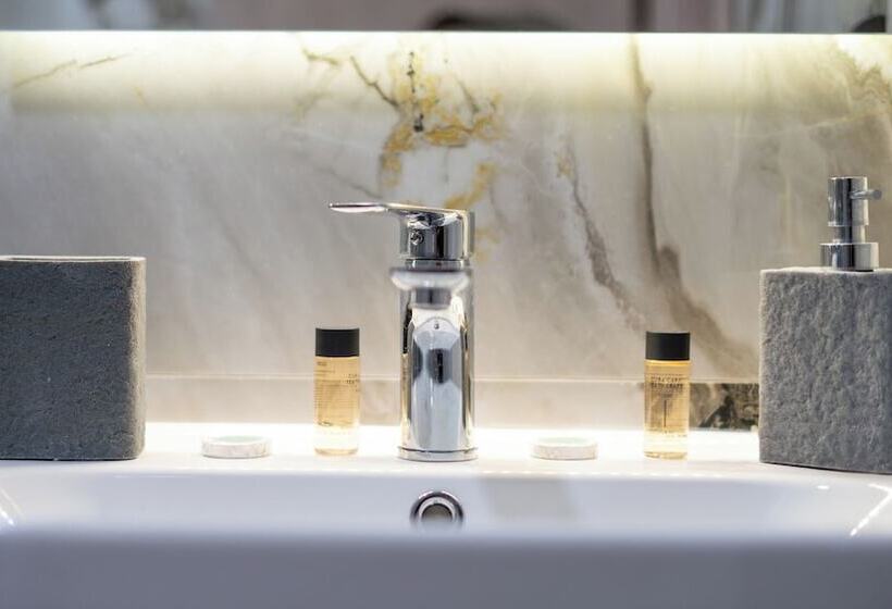 Tsikaris Boutique Guesthouse