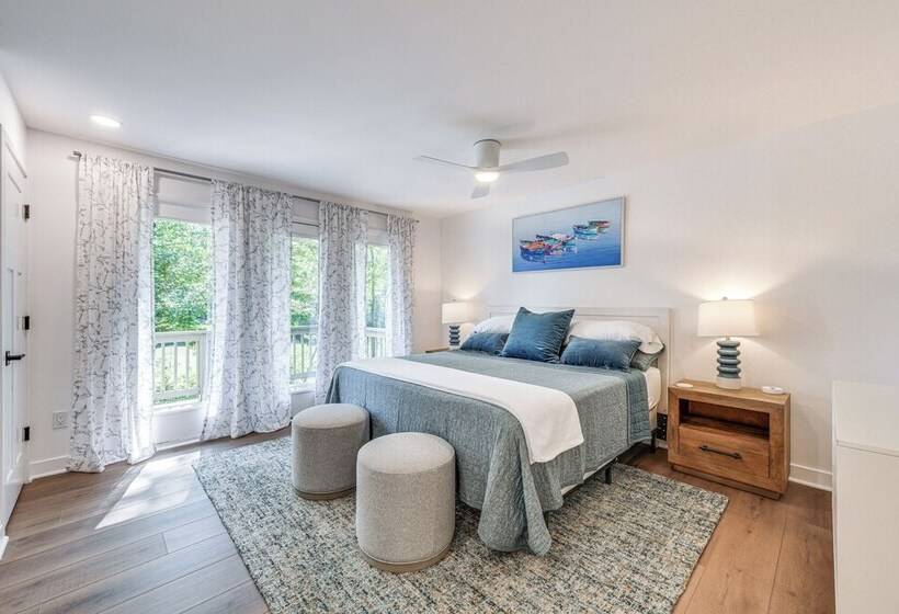 Waterfront Urbanna Home W/ Private Dock & Pool