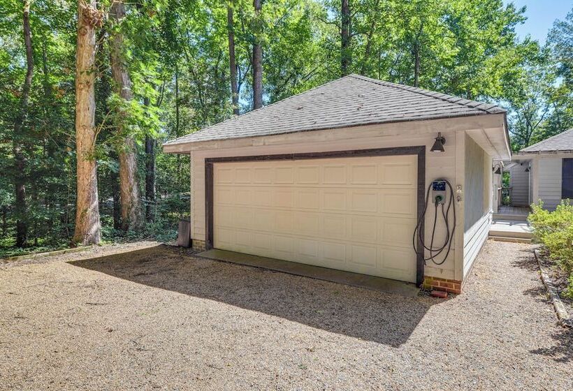 Waterfront Urbanna Home W/ Private Dock & Pool