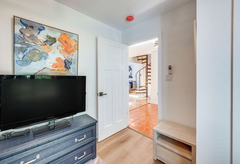 Waterfront Urbanna Home W/ Private Dock & Pool