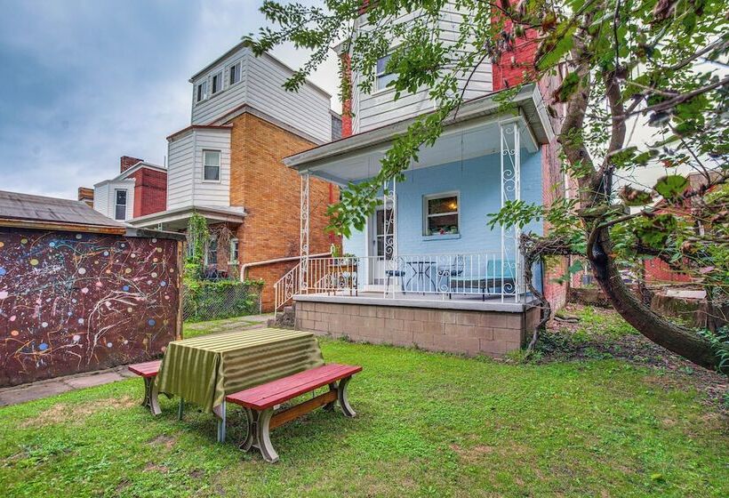 Walk To Highland Park: Artsy Pittsburgh Retreat!