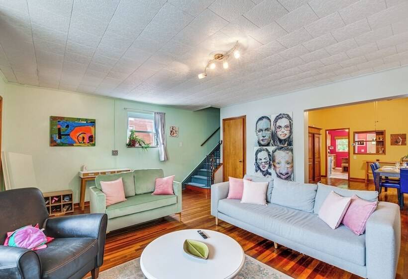 Walk To Highland Park: Artsy Pittsburgh Retreat!