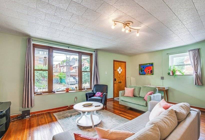 Walk To Highland Park: Artsy Pittsburgh Retreat!