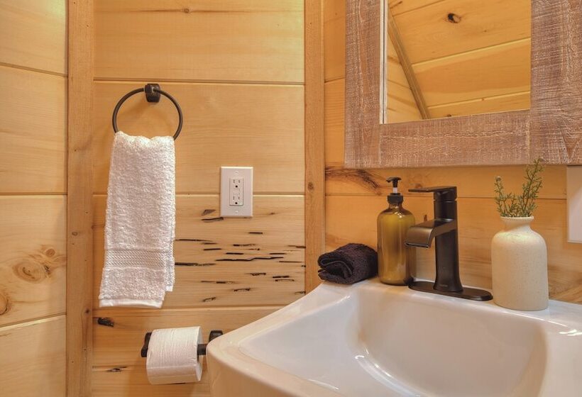 Birch Lodge By Avantstay Indoor Pool, Theater, Game Room & Stunning Views!