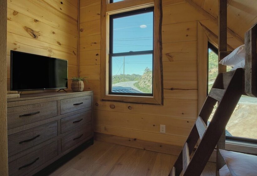 Birch Lodge By Avantstay Indoor Pool, Theater, Game Room & Stunning Views!