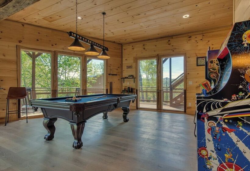 Birch Lodge By Avantstay Indoor Pool, Theater, Game Room & Stunning Views!