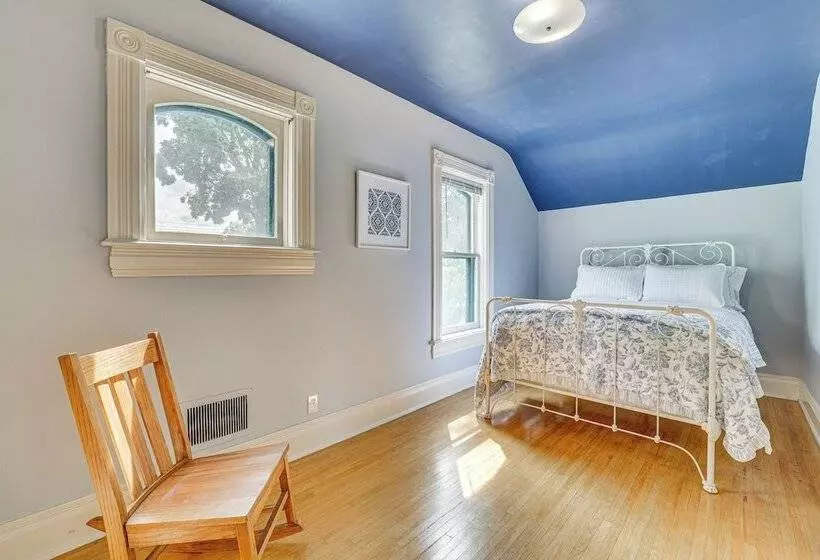 Charming Home: 3 Blocks To Winona State University