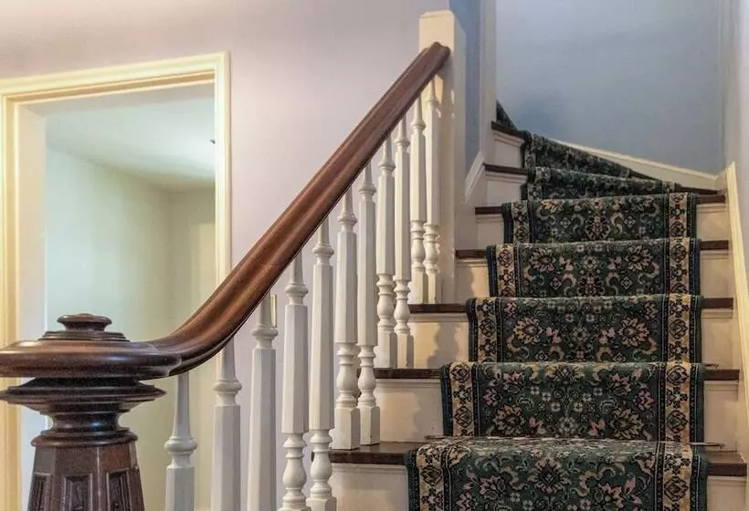 Charming Home: 3 Blocks To Winona State University