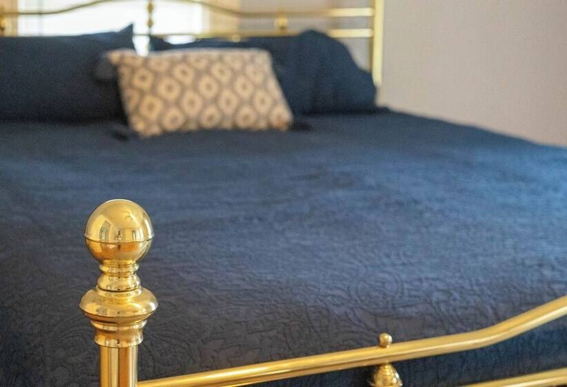 Charming Home: 3 Blocks To Winona State University