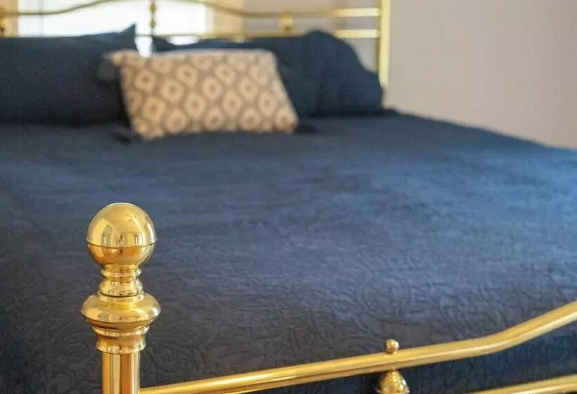 Charming Home: 3 Blocks To Winona State University