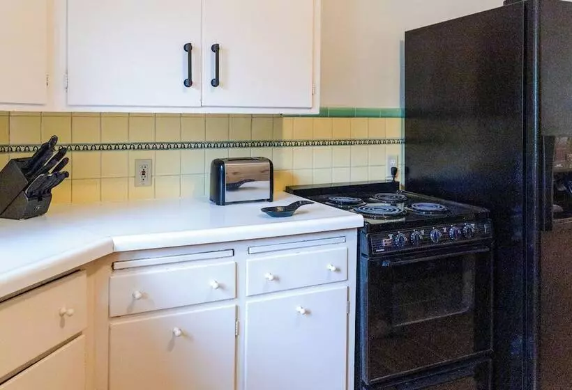 Charming Home: 3 Blocks To Winona State University