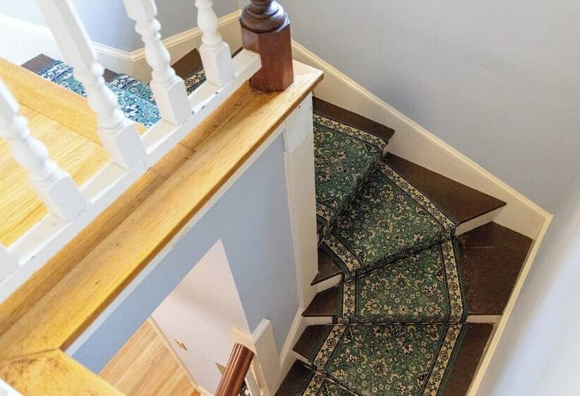 Charming Home: 3 Blocks To Winona State University