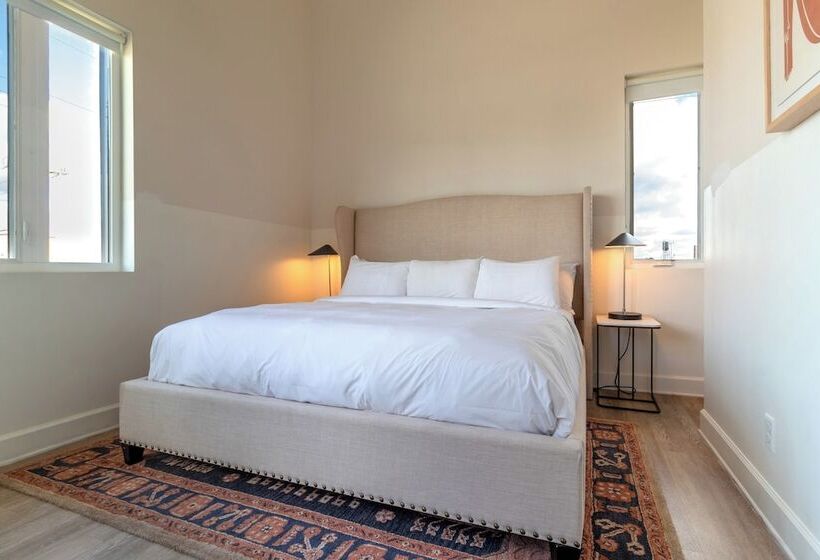 Conway Buyout   3 Units By Avantstay Sleeps 12