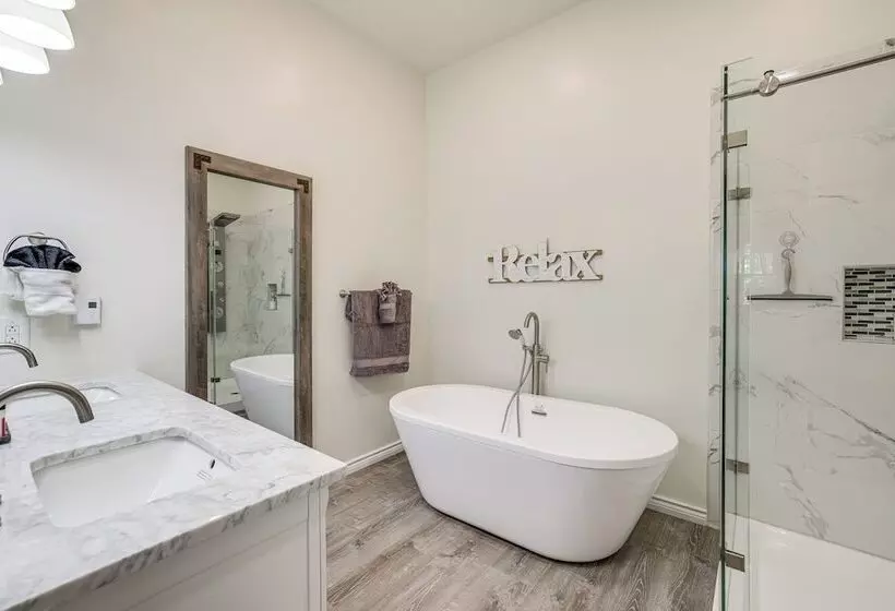 Near Disney:  T Morrow S Grand Getaway  W/ Dock!