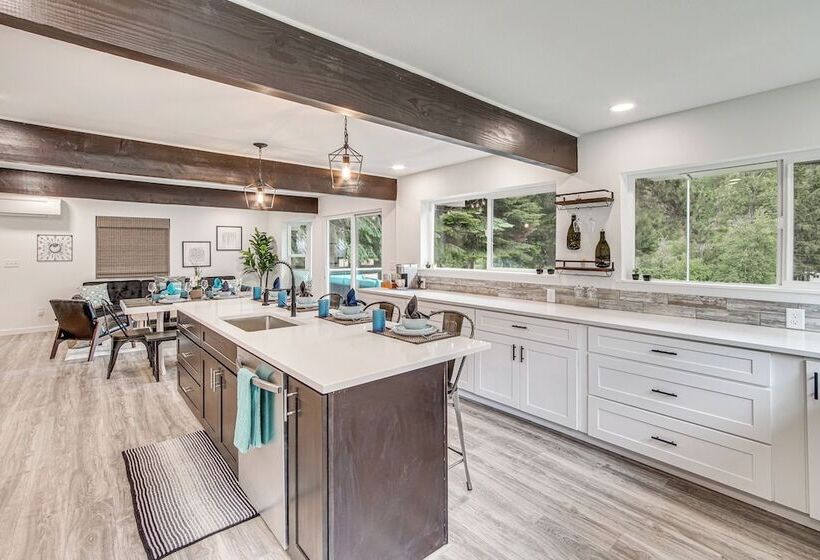 Family Friendly Cle Elum Retreat On Yakima River!