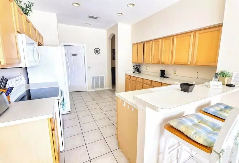 Henrik S Highlands Reserve Retreat