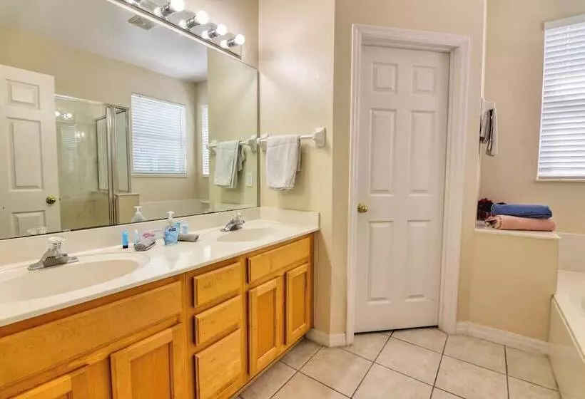 Henrik S Highlands Reserve Retreat