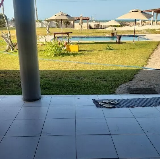 Hostelli Pousada E Restaurante Lual Do Parajuru