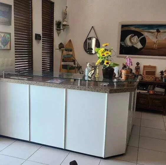 Hostelli Pousada E Restaurante Lual Do Parajuru