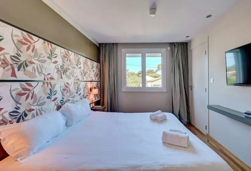 ホテル Bor Hôtel & Restaurant   Plage Privée