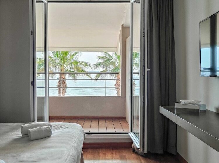 Отель Bor Hôtel & Restaurant   Plage Privée