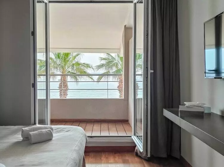 ホテル Bor Hôtel & Restaurant   Plage Privée