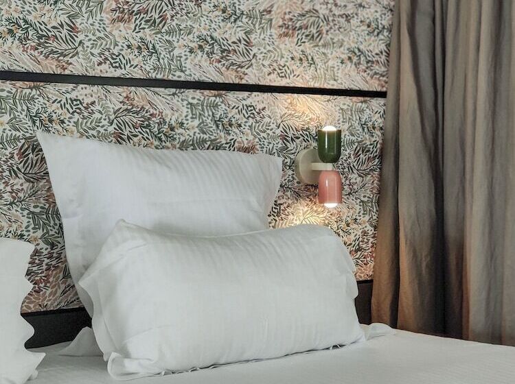 Отель Bor Hôtel & Restaurant   Plage Privée