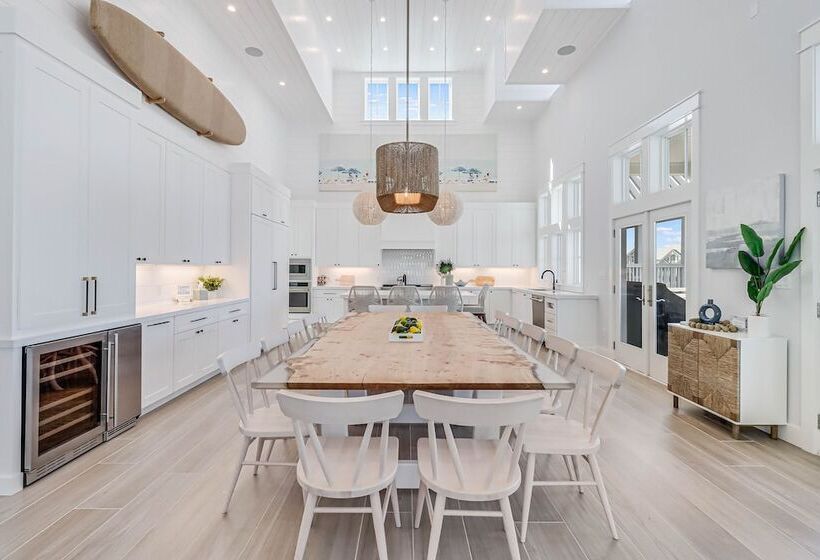 Lakeside Luxury 230 Lak