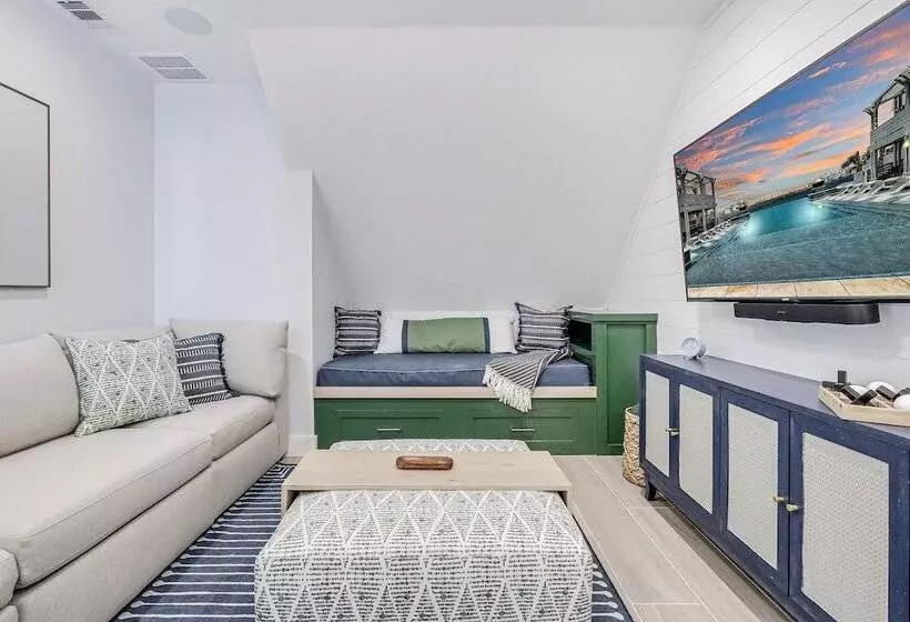 Lakeside Luxury 230 Lak
